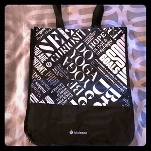 New lululemon medium shopping bag with snap